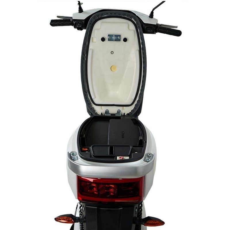 Scooter eléctrico matriculable 1200W con mini pantalla LCD Nina
