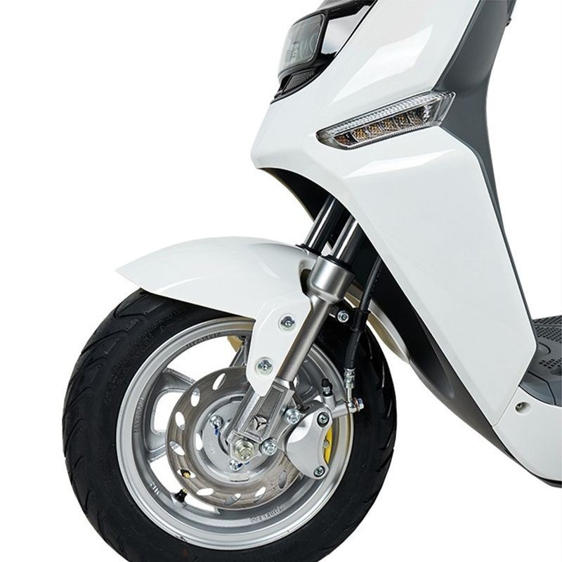 Scooter électrique homologué 1200W avec mini écran LCD Nina